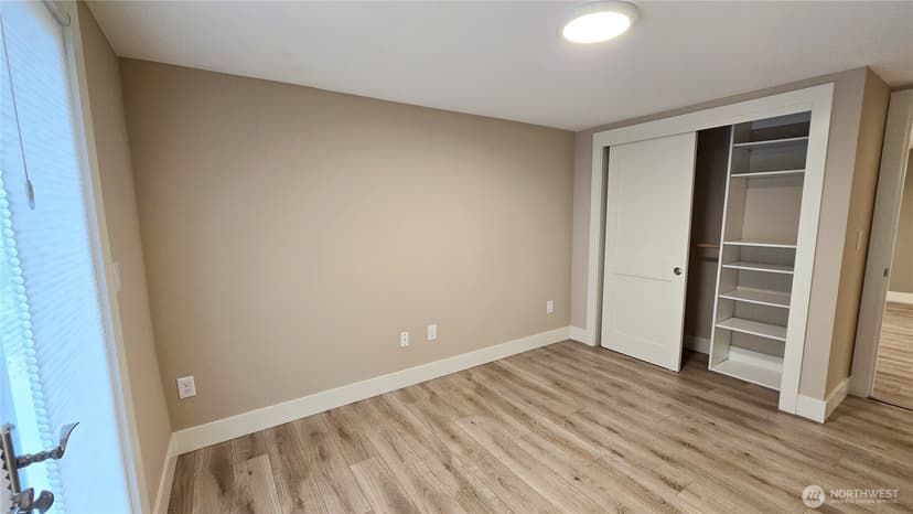 Property photo for 609 13th Avenue W, Kirkland photo 24