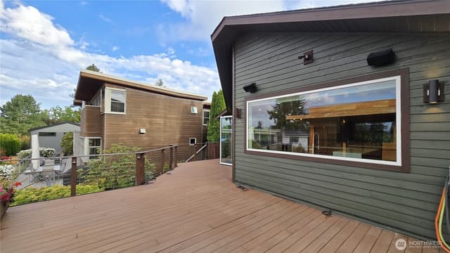 Property photo for 609 13th Avenue W, Kirkland photo 2