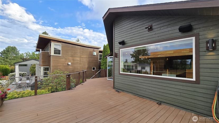 Property photo for 609 13th Avenue W, Kirkland photo 2
