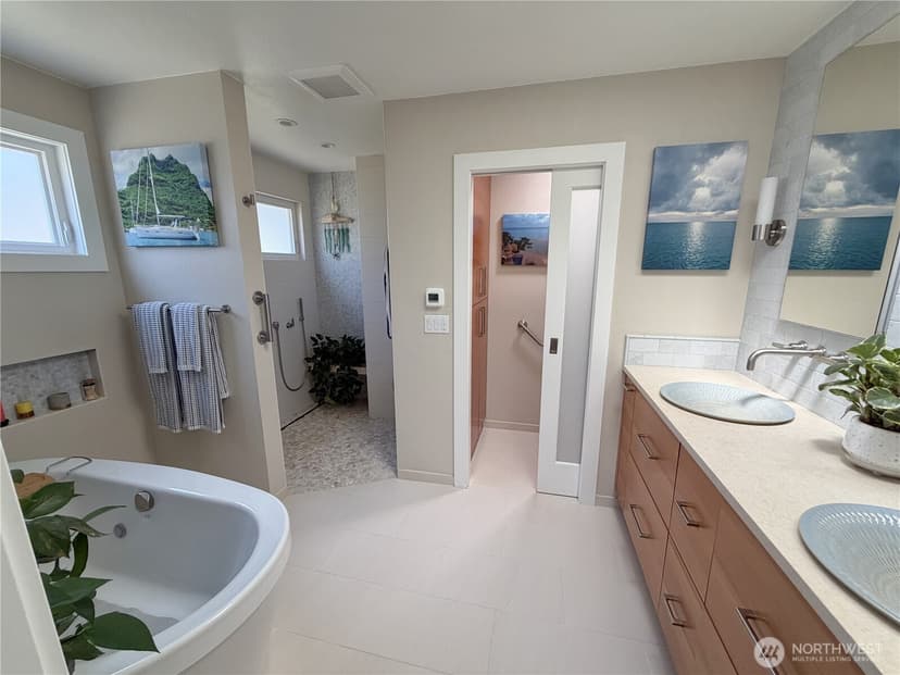 Property photo for 609 13th Avenue W, Kirkland photo 20