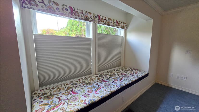 Property photo for 609 13th Avenue W, Kirkland photo 22