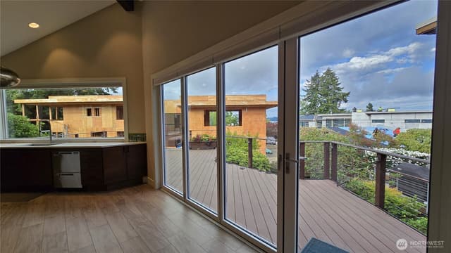 Property photo for 609 13th Avenue W, Kirkland photo 3