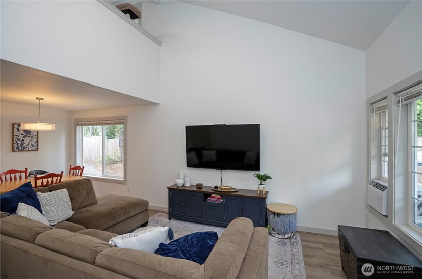 Property photo for 10023 Angle Lane SW, Lakewood photo 8