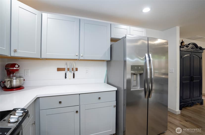 Property photo for 10023 Angle Lane SW, Lakewood photo 15