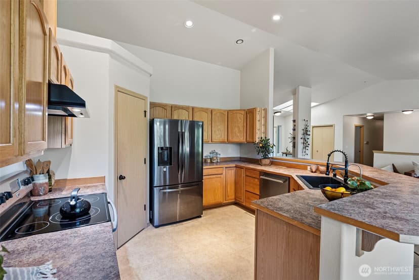 Property photo for 4959 Long Lake Road SE, Port Orchard photo 10