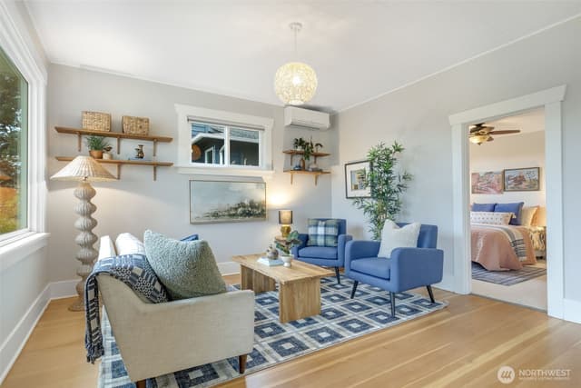 Property photo for 1820 S Weller Street, Seattle photo 3
