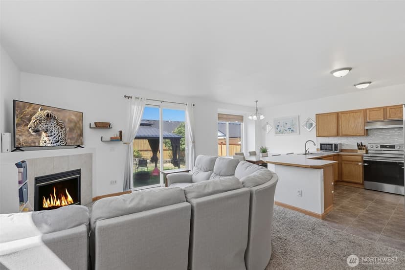 Property photo for 18512 98th Avenue E, Puyallup photo 2