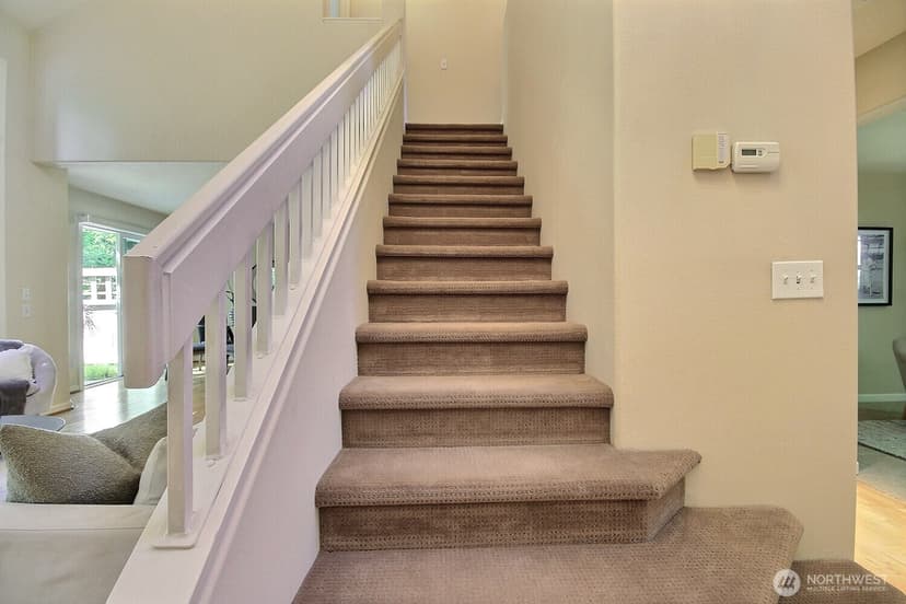 Property photo for 575 Elma Avenue NE, Renton photo 15