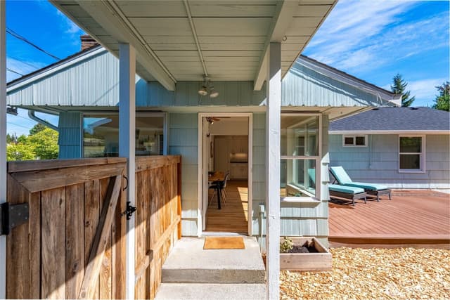 Property photo for 3603 49th Avenue SW, Seattle photo 4