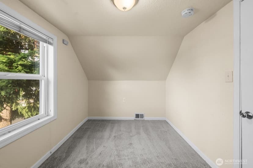 Property photo for 821 E 60th Street, Tacoma photo 29