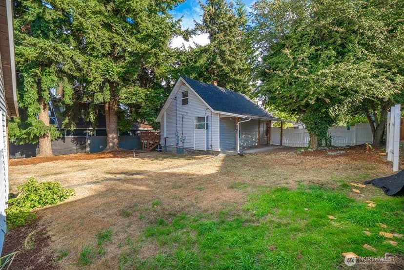 Property photo for 821 E 60th Street, Tacoma photo 3