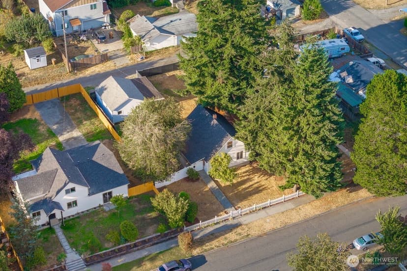 Property photo for 821 E 60th Street, Tacoma photo 12