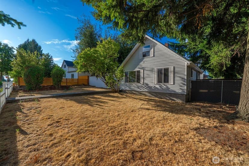 Property photo for 821 E 60th Street, Tacoma photo 7
