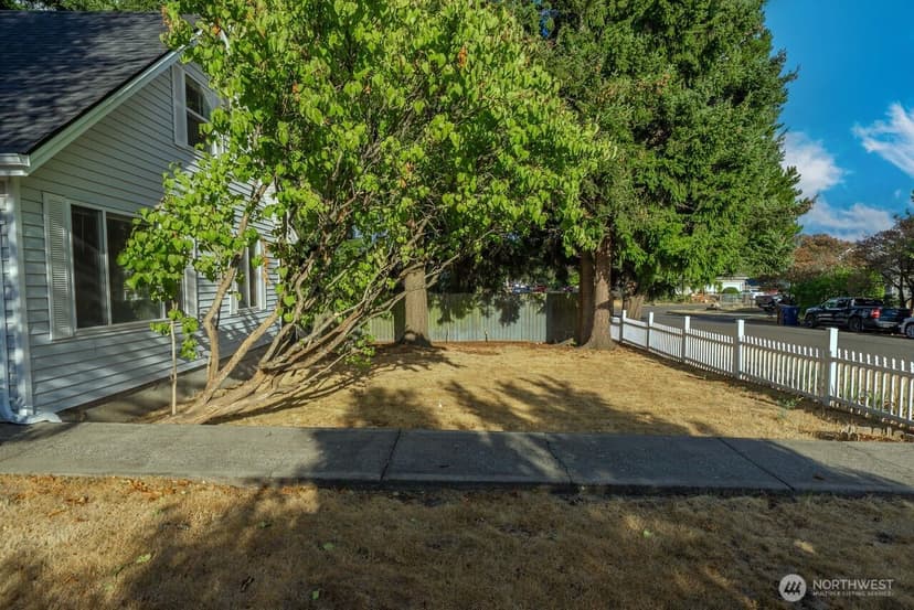 Property photo for 821 E 60th Street, Tacoma photo 28