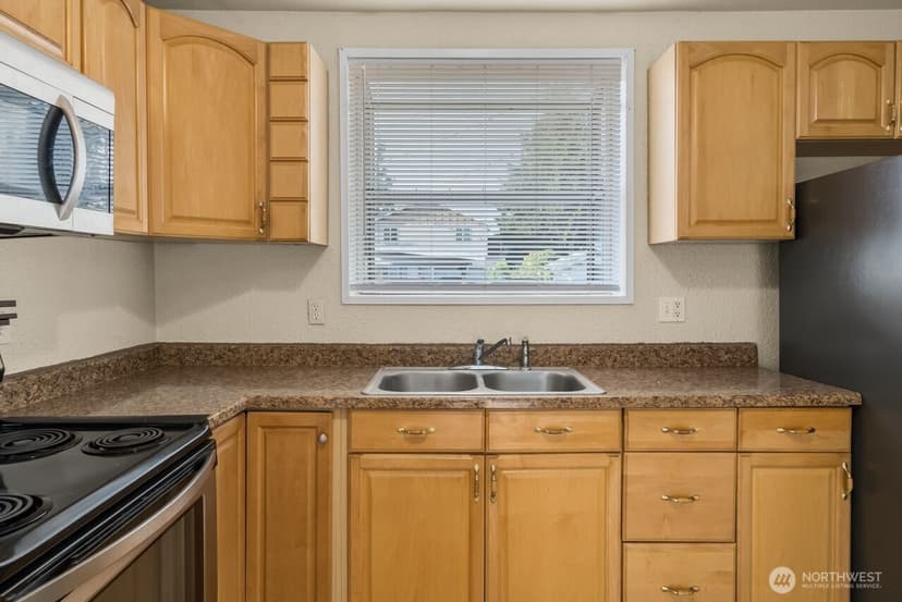 Property photo for 821 E 60th Street, Tacoma photo 11