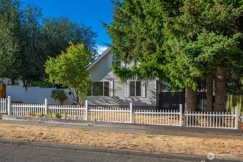 Property photo for 821 E 60th Street, Tacoma photo 31