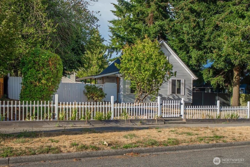 Property photo for 821 E 60th Street, Tacoma photo 40