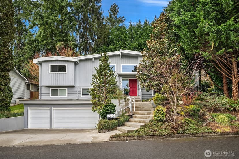 Property photo for 909 110th Avenue SE, Bellevue photo 37