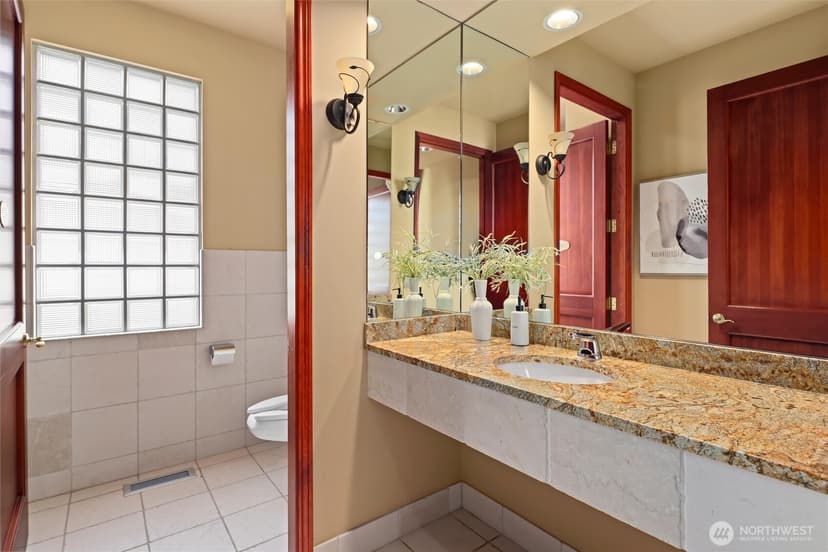 Property photo for 4701 NE Shore Place, Lake Forest Park photo 25