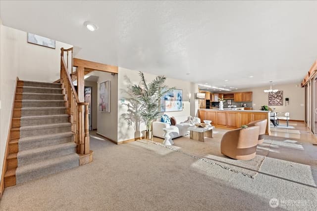 Property photo for 1124 S 274th Place, Des Moines photo 3