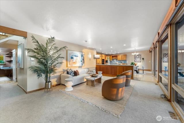 Property photo for 1124 S 274th Place, Des Moines photo 4