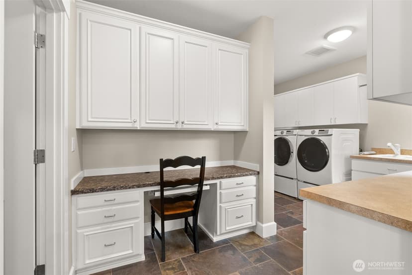 Property photo for 11621 Gravelly Lake Drive SW, Lakewood photo 15