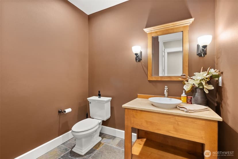 Property photo for 11621 Gravelly Lake Drive SW, Lakewood photo 17