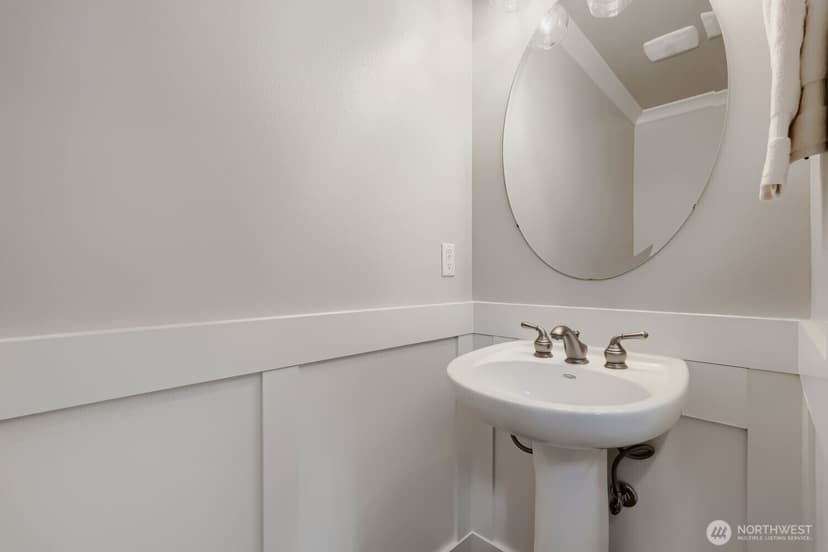 Property photo for 2136 NE Noble Street, Issaquah photo 11