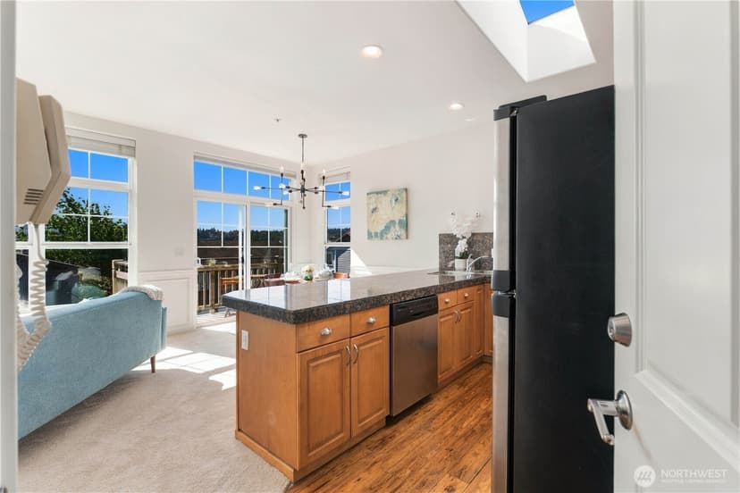 Property photo for 2433 NW 59th Street #301, Seattle photo 6