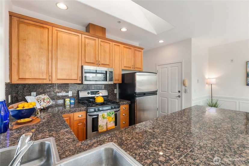 Property photo for 2433 NW 59th Street #301, Seattle photo 19