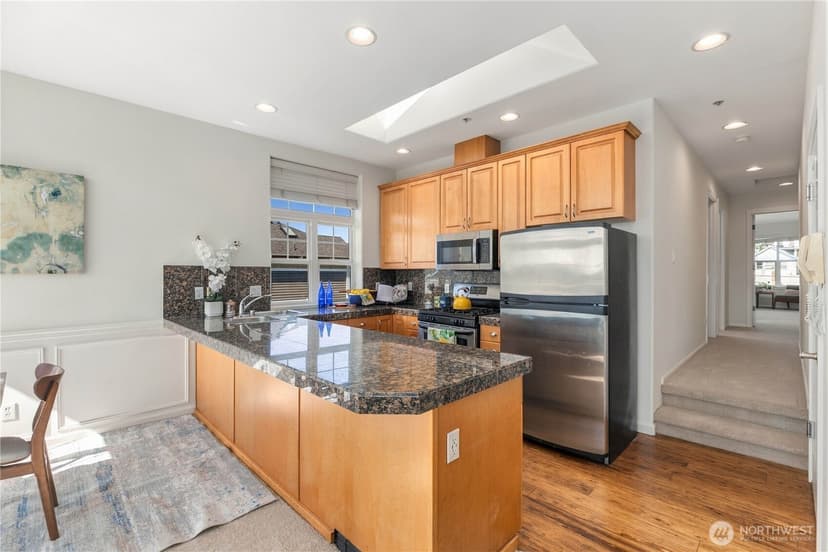Property photo for 2433 NW 59th Street #301, Seattle photo 14
