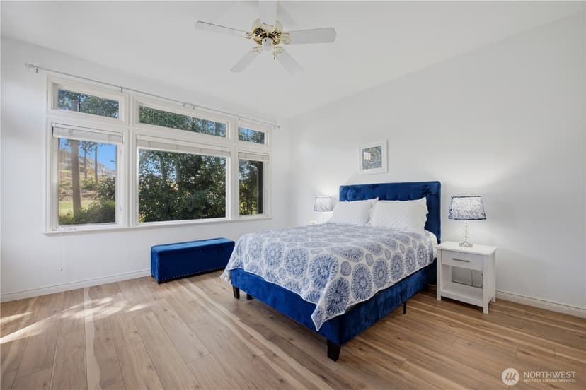 Property photo for 11627 E Oakmont Drive, Mukilteo photo 16