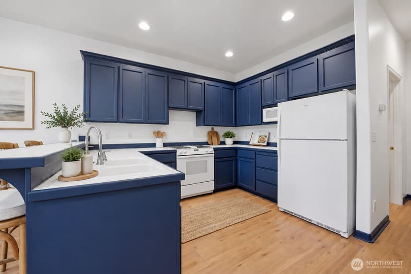 Property photo for 11627 E Oakmont Drive, Mukilteo photo 9