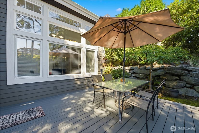 Property photo for 11627 E Oakmont Drive, Mukilteo photo 23