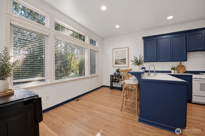 Property photo for 11627 E Oakmont Drive, Mukilteo photo 13