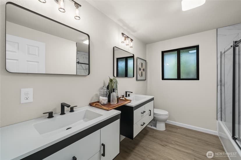 Property photo for 7601 64th Avenue W, Lakewood photo 18