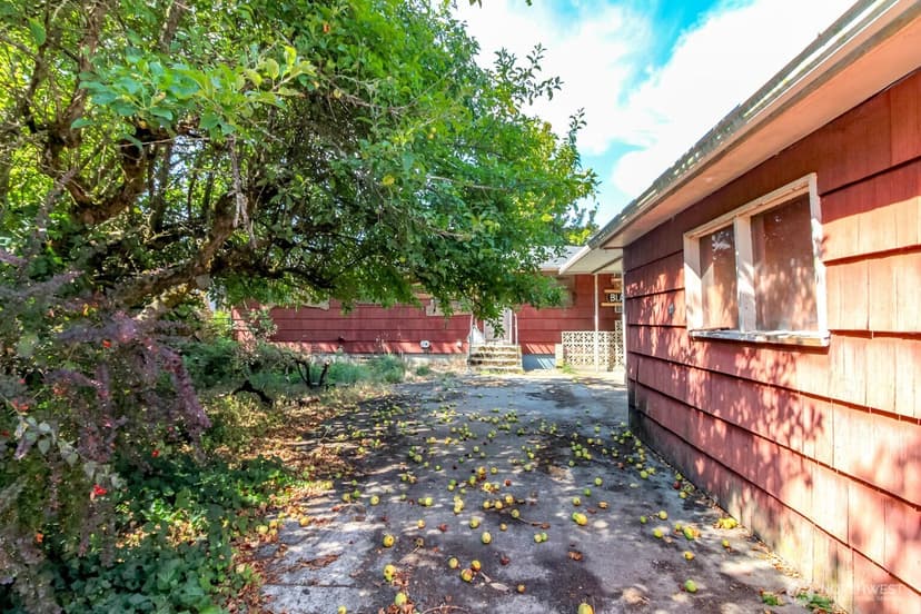 Property photo for 7043 Tacoma Avenue S, Tacoma photo 35