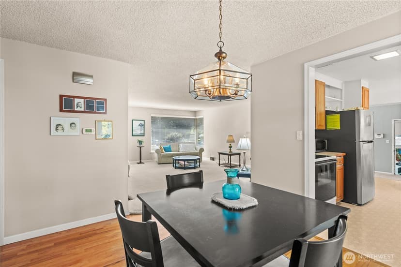 Property photo for 18521 36th Place NE, Lake Forest Park photo 11