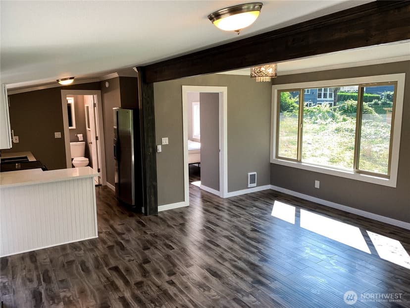 Property photo for 15433 22nd Avenue SW, Burien photo 28
