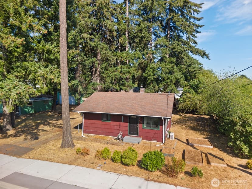 Property photo for 9701 Hipkins Road SW, Lakewood photo 2