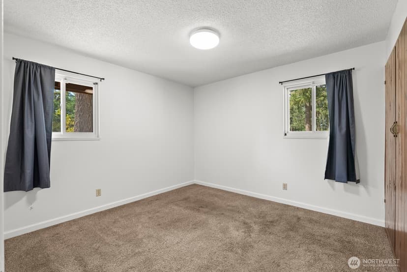 Property photo for 9701 Hipkins Road SW, Lakewood photo 15