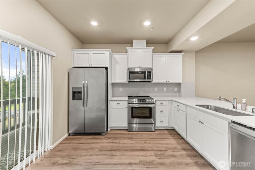 Property photo for 17537 110th Avenue E #D, Puyallup photo 6