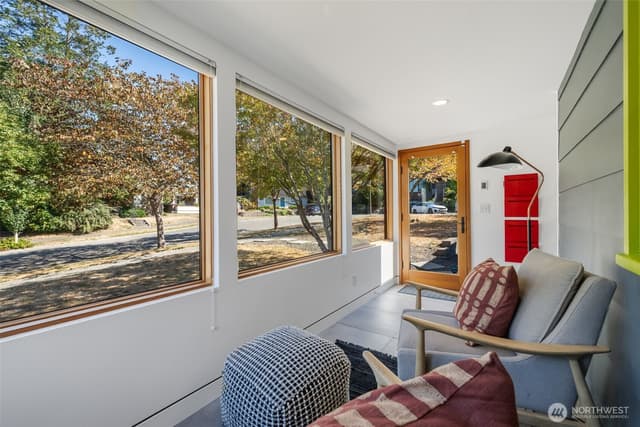 Property photo for 5623 NE 59th Street, Seattle photo 4