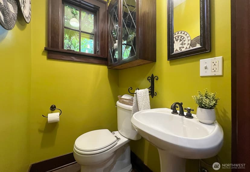 Property photo for 6238 25th Avenue NE, Seattle photo 12
