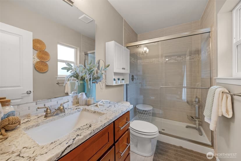 Property photo for 14609 20th Avenue NE, Shoreline photo 28