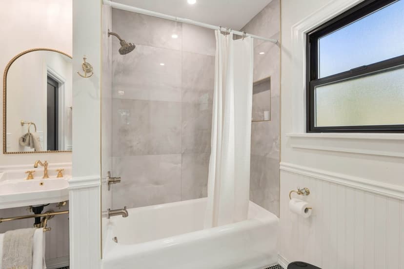 Property photo for 3513 NE 187th Court, Lake Forest Park photo 30