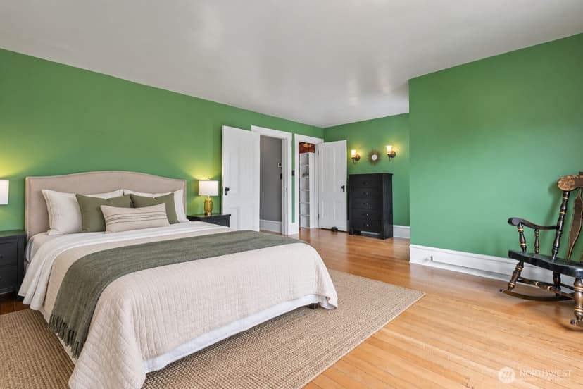 Property photo for 1921 44th Avenue SW, Seattle photo 16