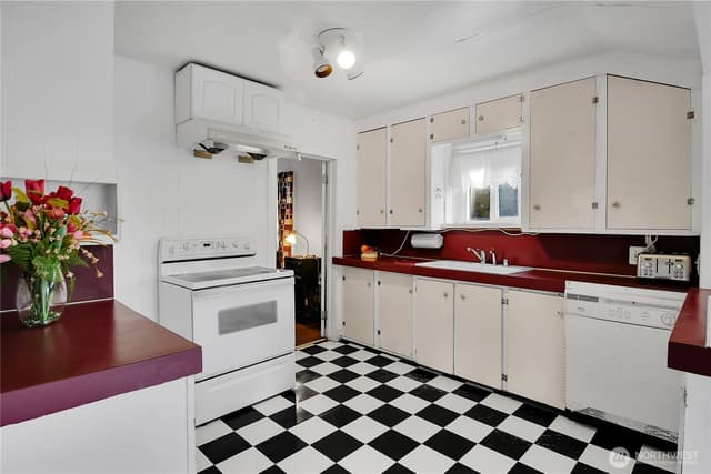 Property photo for 1216 N 103rd Street, Seattle photo 5