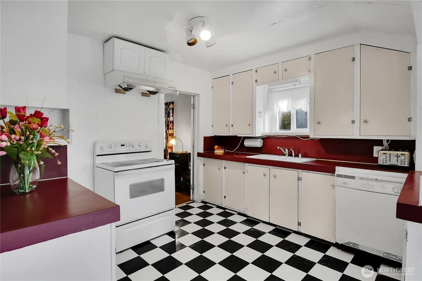 Property photo for 1216 N 103rd Street, Seattle photo 5