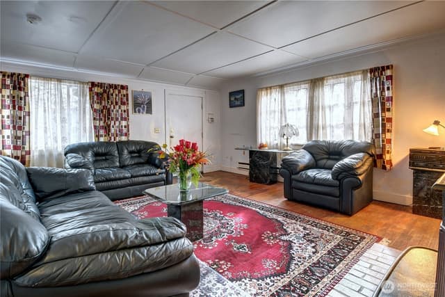 Property photo for 1216 N 103rd Street, Seattle photo 2